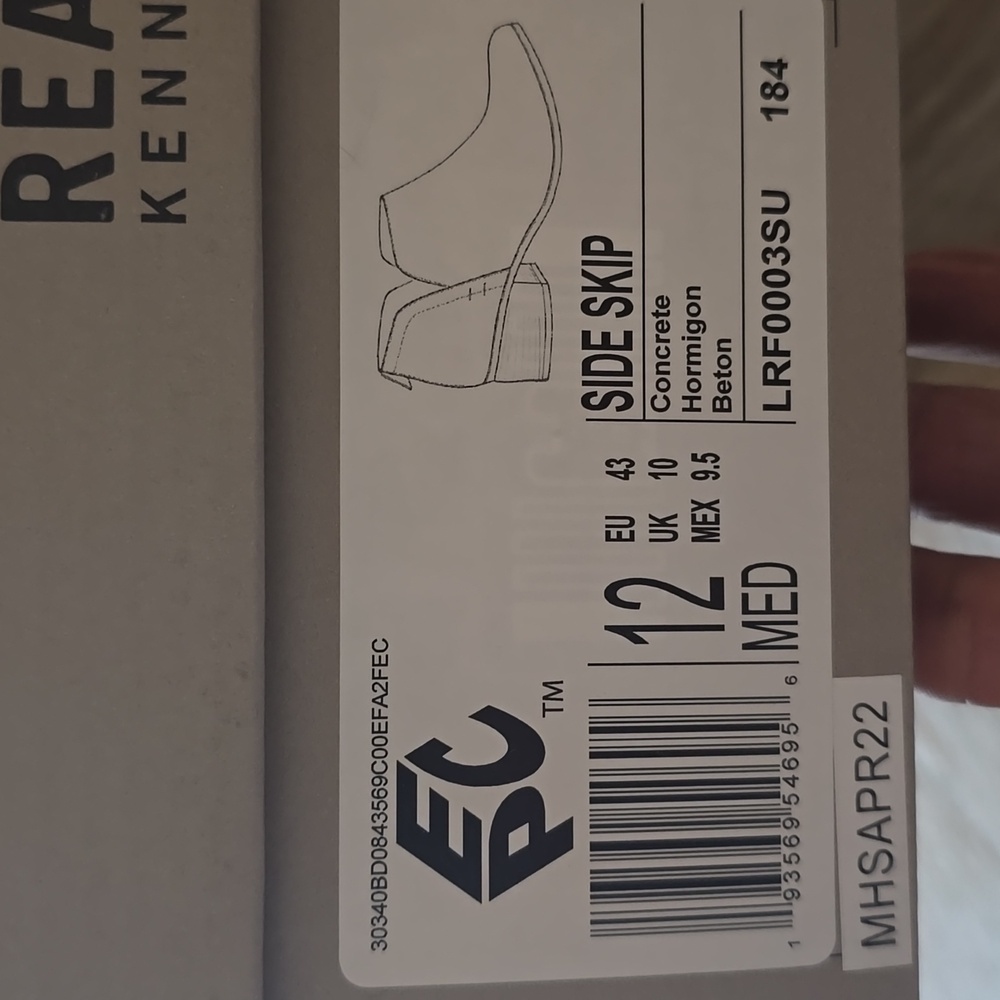 Kenneth Cole Reaction Side Skip Booties - Picture 7 of 7